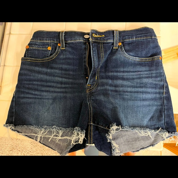 Woman’s Dark Wash,  Levi’s high rise shorts, size 29 - Picture 1 of 3